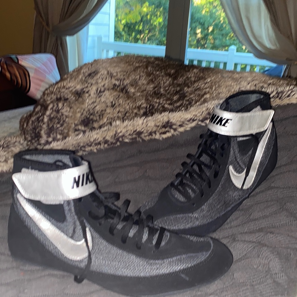 NIKE leather, black and silver, wrestling, high-top, size 12 shoes